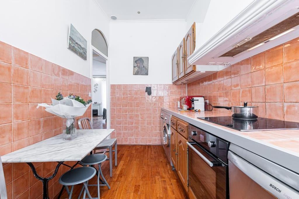 Risso - Comfortable 3 Bedrooms With Balcony Nisa Exterior foto